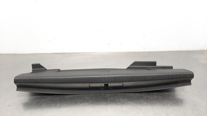 Cover strike rear from a Peugeot 208 II (UB/UH/UP) e-208 2022