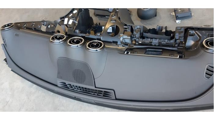 Airbag set + dashboard van een Mercedes-Benz C Estate (S206)  2022