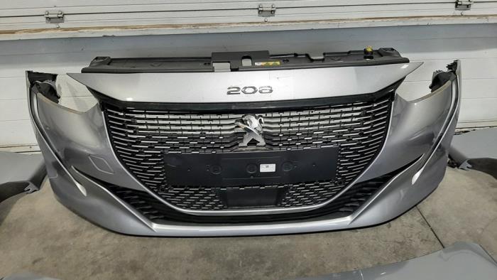 Front end, complete from a Peugeot 208 II (UB/UH/UP) e-208 2022