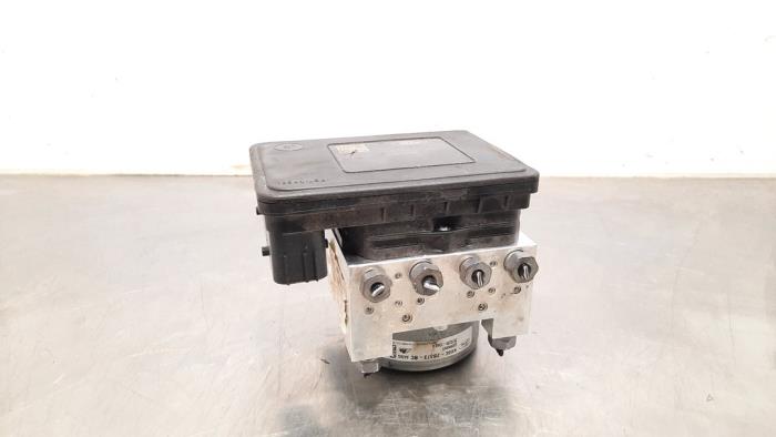 ABS pump from a Ford Transit Connect (PJ2) 1.5 EcoBlue 2022