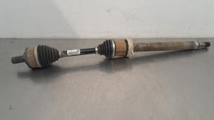 Used Front drive shaft, right Volvo V60 II (ZW) 2.0 B5 16V Mild Hybrid Geartronic Price € 387,20 Inclusive VAT offered by Autohandel Didier