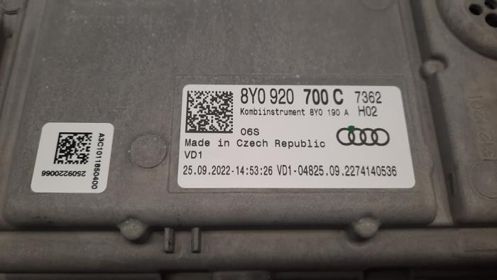 Odometer KM from a Audi A3 Sportback (8YA) 1.5 35 TFSI 16V Mild Hybrid 2022