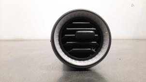 Used Dashboard vent Seat Arona (KJX) 1.0 TSI 12V Price € 24,20 Inclusive VAT offered by Autohandel Didier