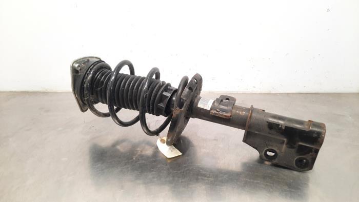 Front shock absorber, right from a Peugeot 5008 II (M4/MC/MJ/MR) 1.2 12V e-THP PureTech 130 2022