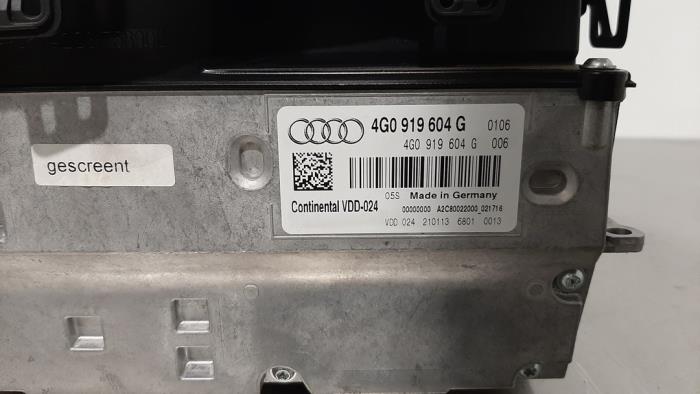 Pantalla Head-up de un Audi A6 (C7) 3.0 TDI V6 24V Quattro 2014