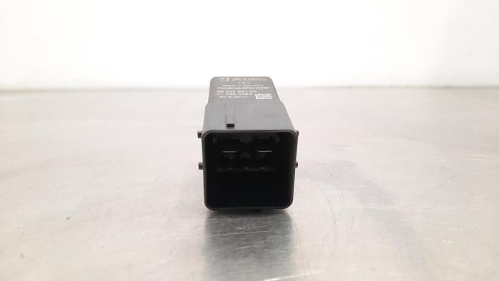 Glow plug relay from a Peugeot 508 SW (F4/FC/FJ/FR) 2.0 16V BlueHDi 160 2020