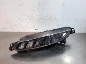 Used Daytime running light, right Renault Espace (RFCJ) 1.6 Energy dCi 160 EDC Price € 66,55 Inclusive VAT offered by Autohandel Didier