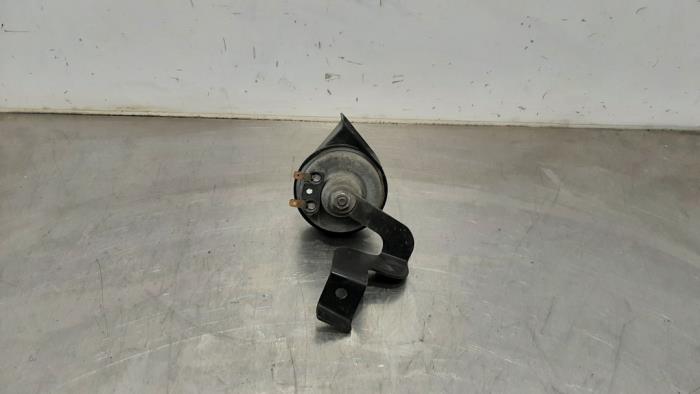 Horn from a Nissan Qashqai (J11) 1.5 dCi 115 2020