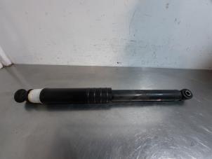 Used Rear shock absorber, right Renault Captur (2R) 1.2 TCE 16V EDC Price € 48,40 Inclusive VAT offered by Autohandel Didier