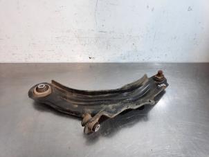Used Front wishbone, left Renault Captur (2R) 1.2 TCE 16V EDC Price € 54,45 Inclusive VAT offered by Autohandel Didier