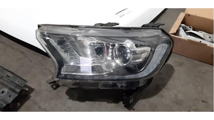 Front end, complete from a Ford Ranger 2020