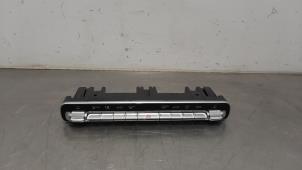 Used Air conditioning control panel Mercedes B (W247) 2.0 B-200d Price € 90,75 Inclusive VAT offered by Autohandel Didier