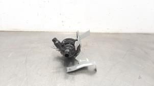 Used Additional water pump Mercedes B (W247) 2.0 B-200d Price € 90,75 Inclusive VAT offered by Autohandel Didier