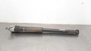 Used Rear shock absorber, left Mercedes B (W247) 2.0 B-200d Price € 36,30 Inclusive VAT offered by Autohandel Didier