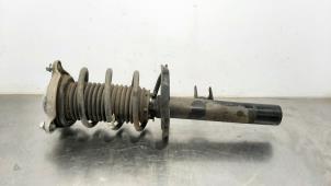 Used Front shock absorber, right Mercedes B (W247) 2.0 B-200d Price € 260,15 Inclusive VAT offered by Autohandel Didier