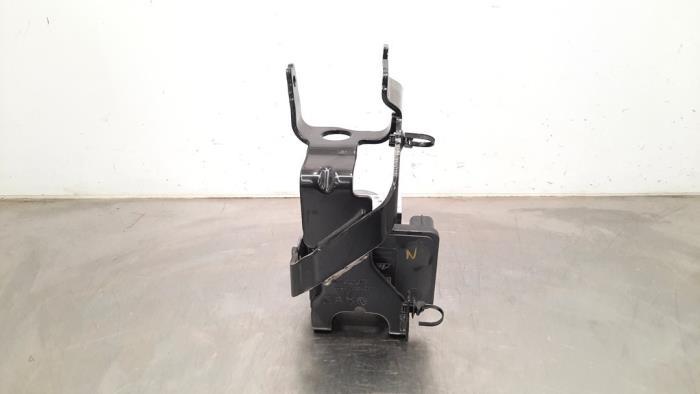 Begagnade ABS-pump Opel Corsa F (UB/UH/UP) 1.2 12V 75 Pris € 399,30 Inklusive moms erbjuds av Autohandel Didier