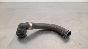 Used Radiator hose Mercedes Sprinter 3,5t (907.6/910.6) 314 CDI 2.1 D RWD Price € 15,13 Inclusive VAT offered by Autohandel Didier