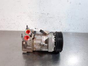 Used Air conditioning pump Volvo XC60 II (UZ) 2.0 D3 16V Price € 193,60 Inclusive VAT offered by Autohandel Didier