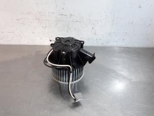 Usados Motor de ventilador de calefactor Opel Zafira Tourer (P12) 1.6 CDTI 16V ecoFLEX 136 Precio € 66,55 IVA incluido ofrecido por Autohandel Didier