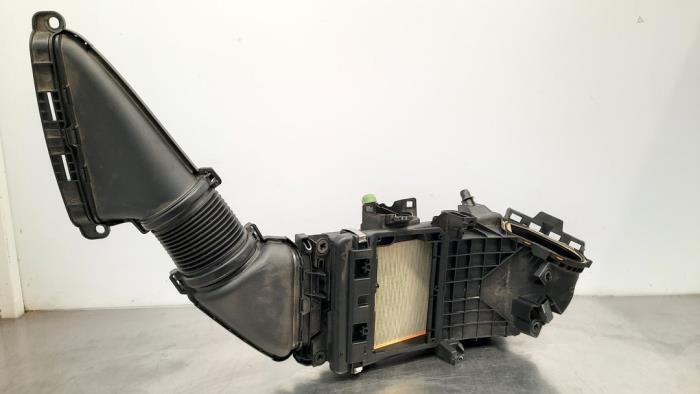 Gebrauchte Luftfiltergehäuse Mercedes C Estate (S206) C-300 e 2.0 Turbo Preis € 163,35 Mit Mehrwertsteuer angeboten von Autohandel Didier