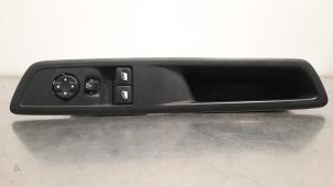 Used Multi-functional window switch Opel Vivaro 1.5 CDTI 120 Price € 36,30 Inclusive VAT offered by Autohandel Didier