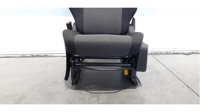Fotel lewy z Opel Combo Cargo 1.5 CDTI 100 2020