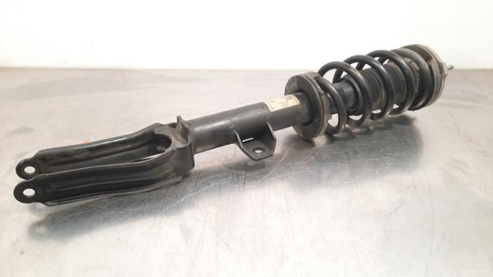 Front shock absorber, right from a Alfa Romeo Stelvio (949) 2.0 T 16V Q4 2017