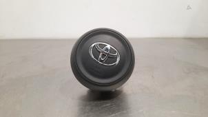 Used Left airbag (steering wheel) Toyota Yaris IV (P21/PA1/PH1) 1.5 12V Hybrid 115 Price € 393,25 Inclusive VAT offered by Autohandel Didier