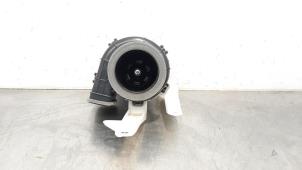 Used Heating and ventilation fan motor Toyota Yaris IV (P21/PA1/PH1) 1.5 12V Hybrid 115 Price € 66,55 Inclusive VAT offered by Autohandel Didier
