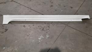 Used Door sill left Toyota Yaris IV (P21/PA1/PH1) 1.5 12V Hybrid 115 Price € 96,80 Inclusive VAT offered by Autohandel Didier
