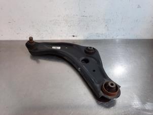 Used Front wishbone, left Nissan Qashqai (J11) 1.2 DIG-T 16V Price € 66,55 Inclusive VAT offered by Autohandel Didier