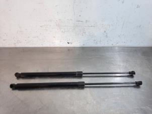 Used Set of gas struts for boot Peugeot 308 SW (L4/L9/LC/LJ/LR) 1.6 BlueHDi 100 Price € 42,35 Inclusive VAT offered by Autohandel Didier