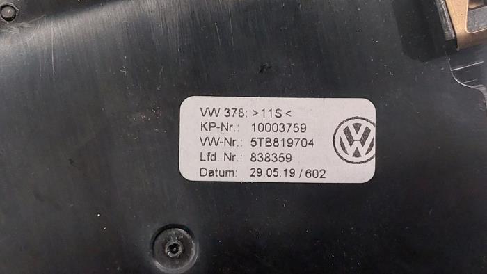 Grille aération tableau de bord d'un Volkswagen Touran (5T1) 1.6 TDI SCR BlueMotion Technology 2019
