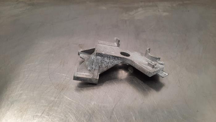 Air filter bracket