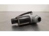 Windscreen washer pump from a Volvo V90 II (PW), 2016 2.0 D5 16V AWD, Combi/o, Diesel, 1.969cc, 173kW (235pk), 4x4, D4204T23, 2016-03 / 2021-12, PW68 2018