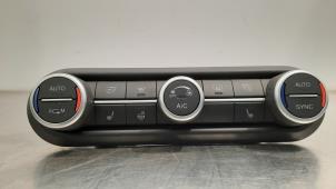 Usagé Commande chauffage Alfa Romeo Stelvio (949) 2.0 T 16V Q4 Prix sur demande proposé par Autohandel Didier