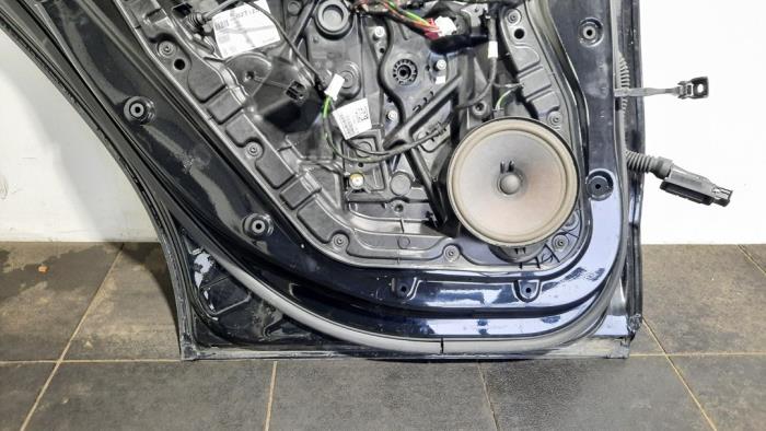 Portière 4portes arrière gauche d'un Mercedes-Benz A (177.0) 1.3 A-200 Turbo 16V 2018