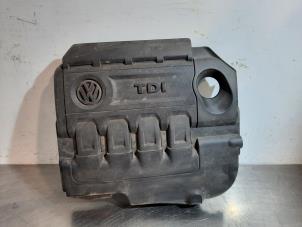 Używane Pokrywa silnika Volkswagen T-Roc 2.0 TDI 150 4Motion 16V Cena € 66,55 Z VAT oferowane przez Autohandel Didier