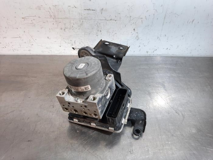 Used ABS pump Volkswagen T-Roc I 2.0 TDI 150 4Motion 16V Price € 199,65 Inclusive VAT offered by Autohandel Didier