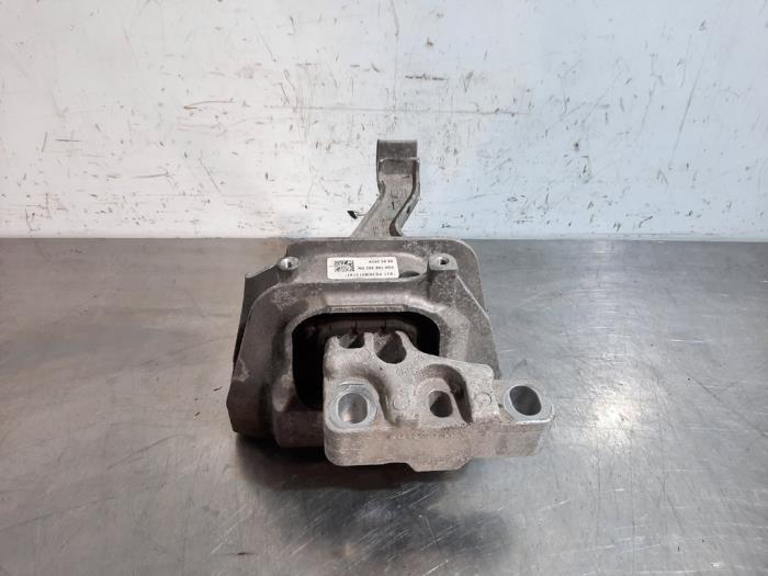 Used Engine mount Volkswagen T-Roc I 2.0 TDI 150 4Motion 16V Price € 24,20 Inclusive VAT offered by Autohandel Didier