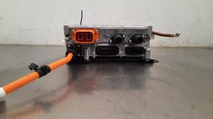 Batterikontrollmodul från en Mercedes-Benz CLA (118.3) 1.3 CLA-250 e Turbo 16V 2020