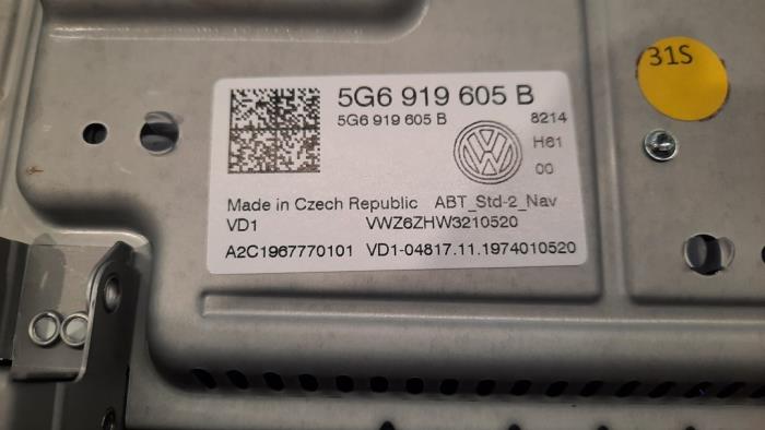 Wyswietlacz nawigacji z Volkswagen T-Roc 1.0 TSI 12V BlueMotion 2020