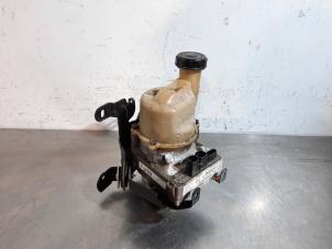 Used Power steering pump Dacia Lodgy (JS) 1.2 TCE 16V Price € 193,60 Inclusive VAT offered by Autohandel Didier