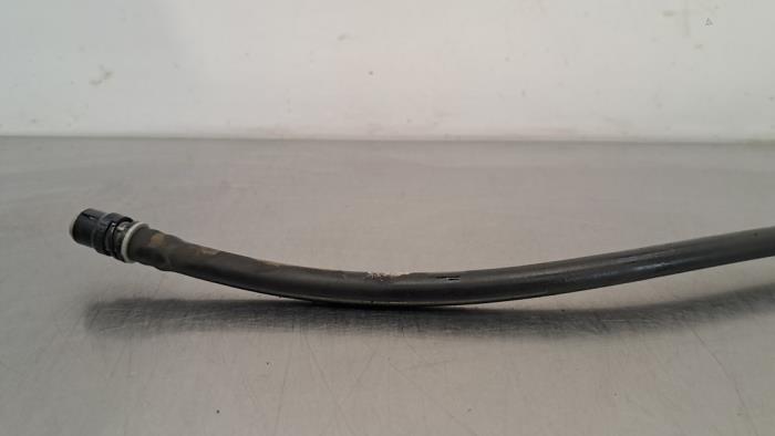 Fuel line from a BMW X5 (F15) xDrive 30d 3.0 24V 2016
