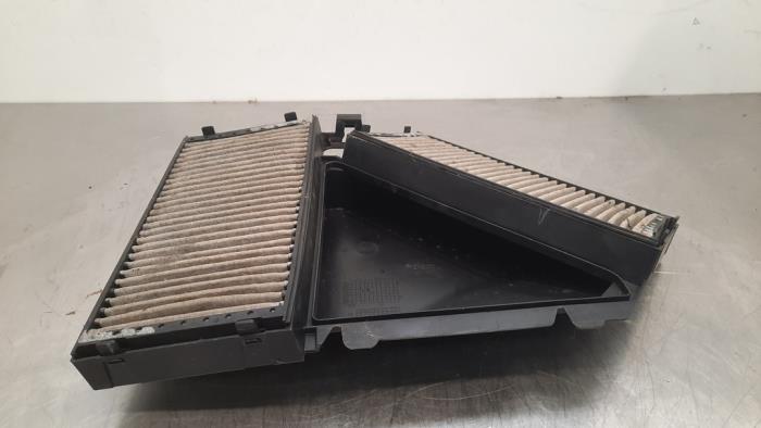 Begagnade Luftfilter BMW X5 (F15) xDrive 35d 3.0 24V Pris € 24,20 Inklusive moms erbjuds av Autohandel Didier