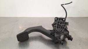Used Clutch pedal Mercedes Vito (447.6) 1.7 110 CDI 16V Price € 96,80 Inclusive VAT offered by Autohandel Didier