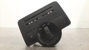 Usados Interruptor faro lhv Mercedes Vito (447.6) 1.7 110 CDI 16V Precio € 30,25 IVA incluido ofrecido por Autohandel Didier