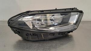 Używane Reflektor prawy Mercedes A (177.0) 2.0 A-180d Cena € 223,85 Z VAT oferowane przez Autohandel Didier