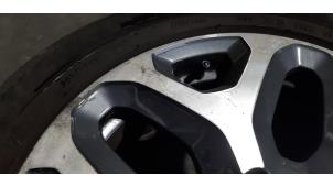 Used Wheel + tyre Renault Captur (2R) 1.5 Energy dCi 90 FAP Price € 127,05 Inclusive VAT offered by Autohandel Didier