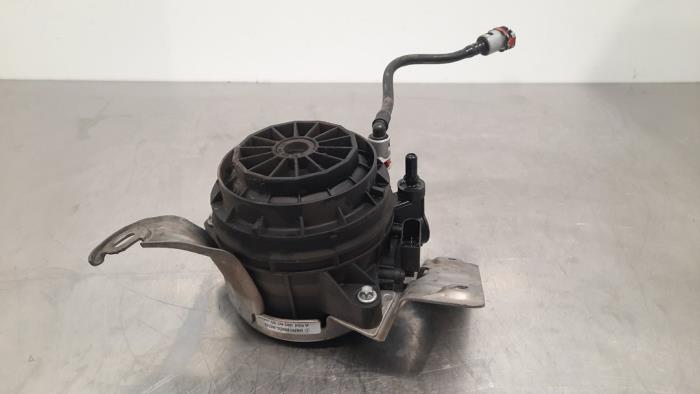 Begagnade Bränslefilter Mercedes A (177.0) 2.0 A-180d Pris € 36,30 Inklusive moms erbjuds av Autohandel Didier